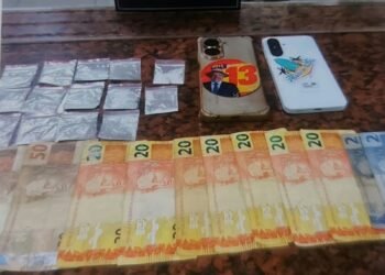 ROMU prende dois homens por tráfico de drogas no bairro Moreto, em Capivari