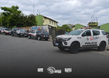 apreensão de 328 porções de drogas em Barueri. #PraCegoVer drone captura