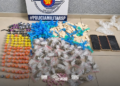 tráfico de drogas em Itaquaquecetuba. #PraCegoVer policiais em patrulha detectam veículo suspeito