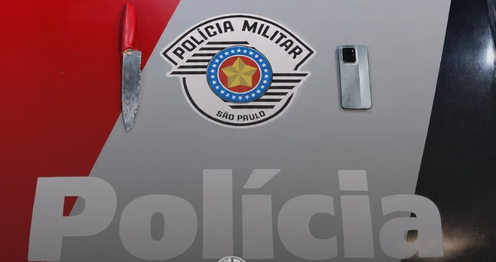 ataque com faca na região central de São Paulo #PraCegoVer policiais em ação